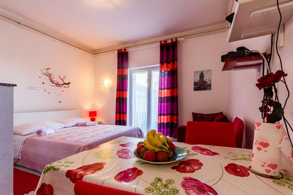 Apartment Lori Fažana Buitenkant foto