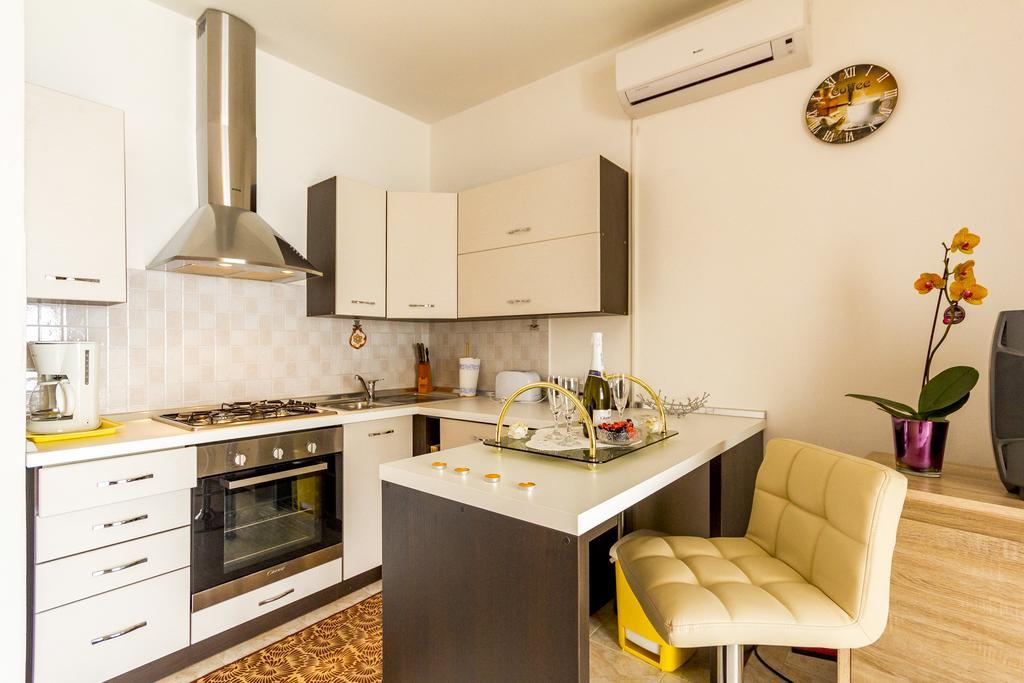 Apartment Lori Fažana Buitenkant foto