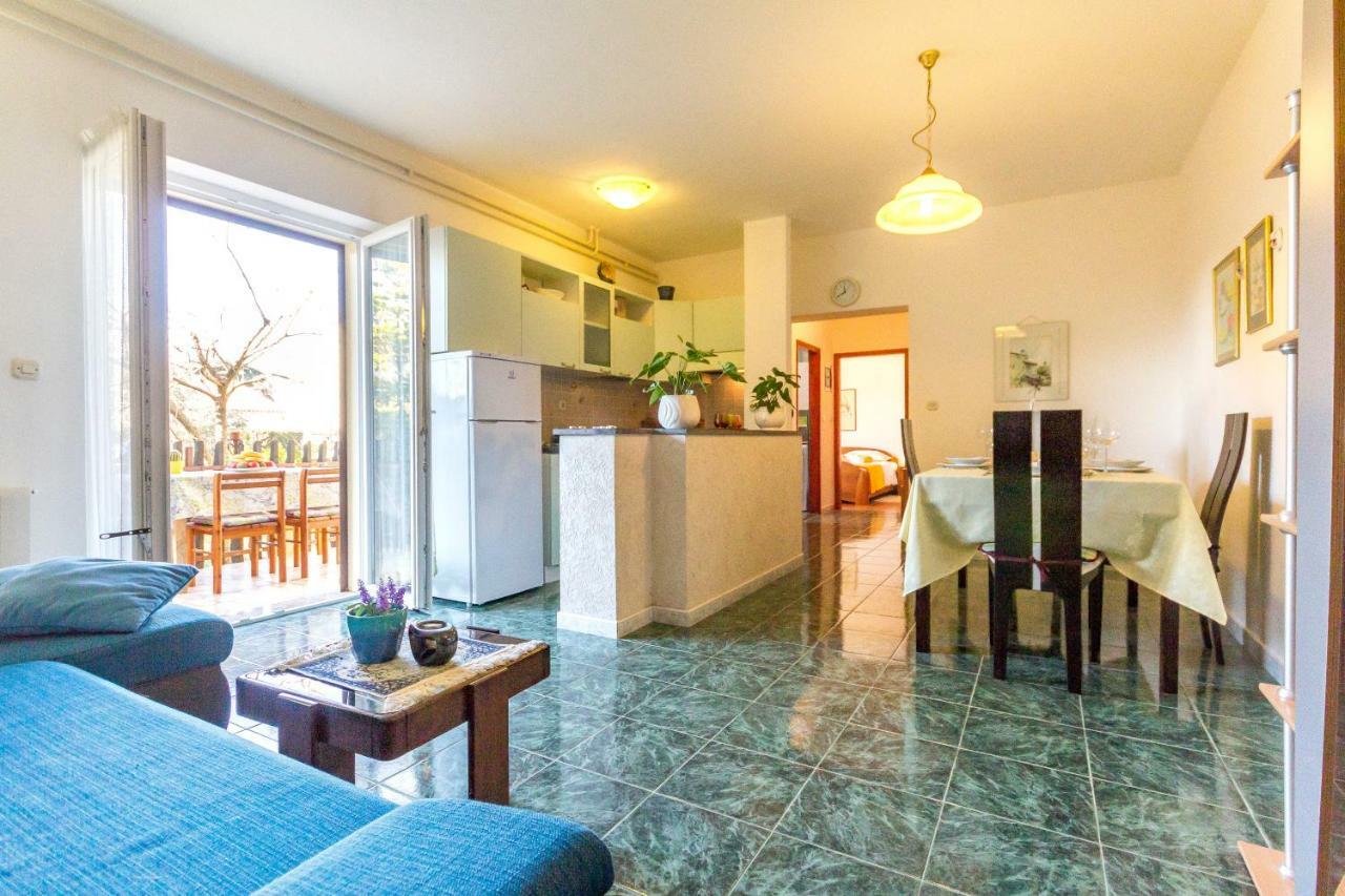 Apartment Lori Fažana Buitenkant foto