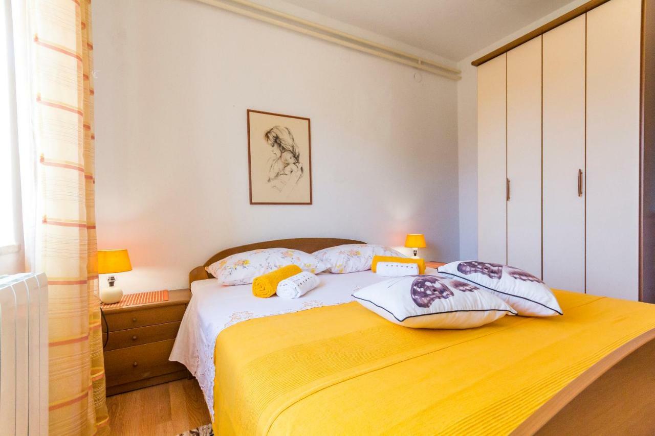 Apartment Lori Fažana Buitenkant foto